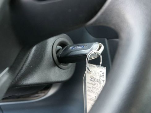 Used 2022 Ford Maverick XLT image 18