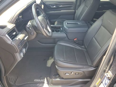 Used 2022 GMC Yukon XL Denali AWD/4WD image 5