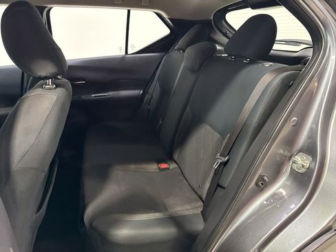 Used 2019 Nissan Kicks SV image 24