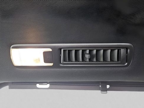 Used 2025 Toyota Sienna XSE w/ XSE Premium Package image 23