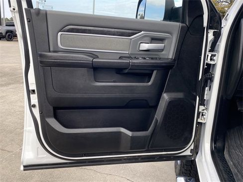 Used 2022 RAM 2500 Big Horn w/ Cold Weather Group image 22