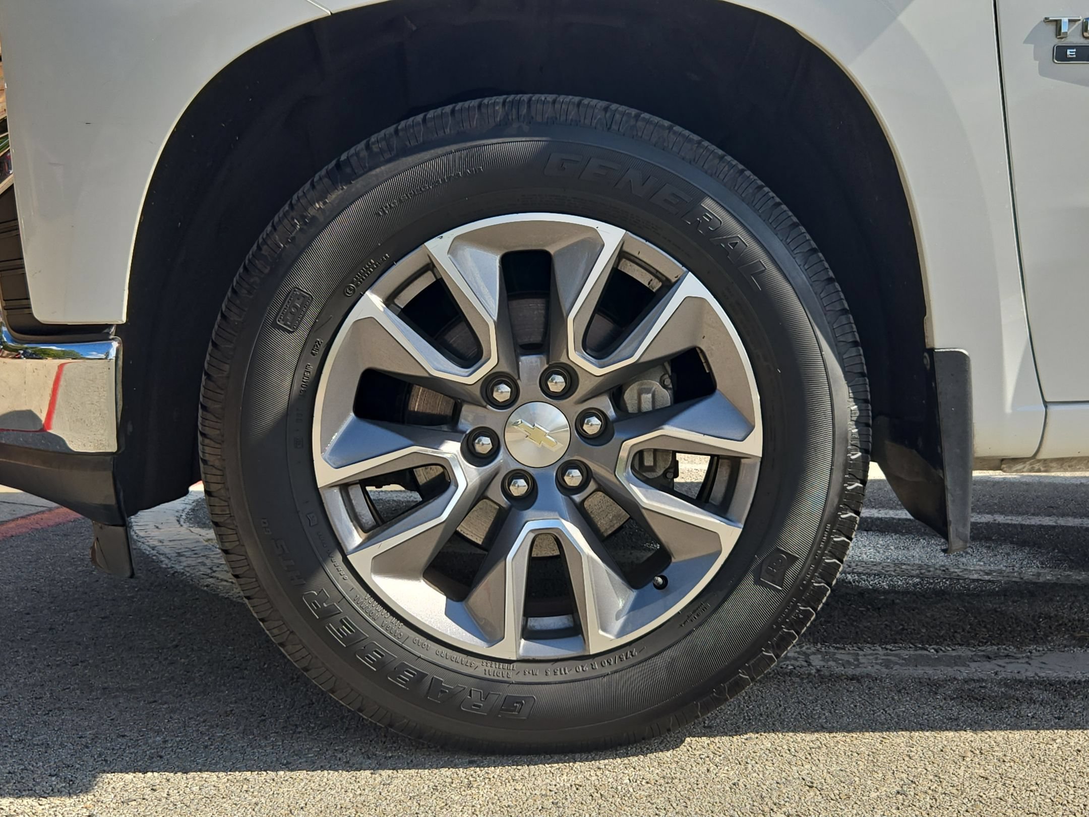 Used 2020 Chevrolet Silverado 1500 LT w/ Texas Edition RWD image 23
