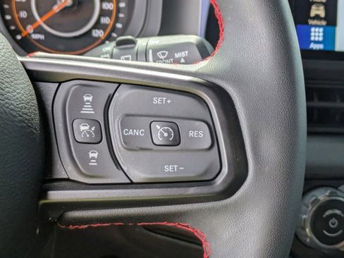 Used 2024 Jeep Wrangler Unlimited Rubicon AWD/4WD image 14