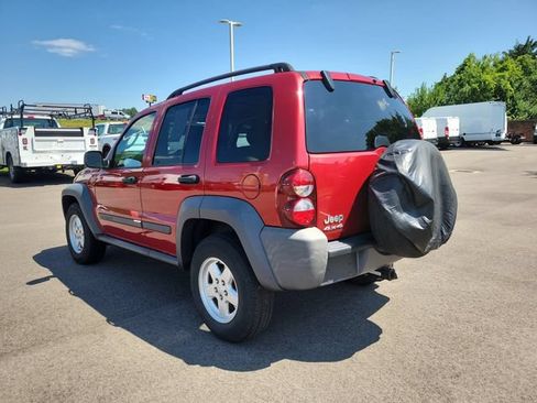 Used 2007 Jeep Liberty Sport AWD/4WD image 3