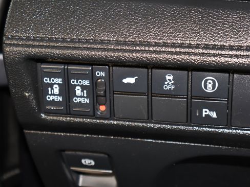 Certified 2024 Honda Odyssey Touring image 34