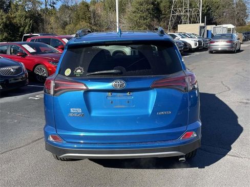 Used 2018 Toyota RAV4 Limited image 5