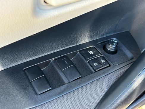 Used 2025 Toyota Corolla LE image 25