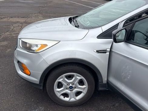 Used 2017 Ford Escape S image 9