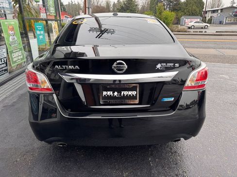Used 2014 Nissan Altima 2.5 S w/ Display Audio Package image 7
