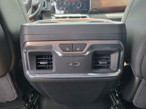 Used 2025 GMC Sierra 1500 Denali Ultimate AWD/4WD image 28
