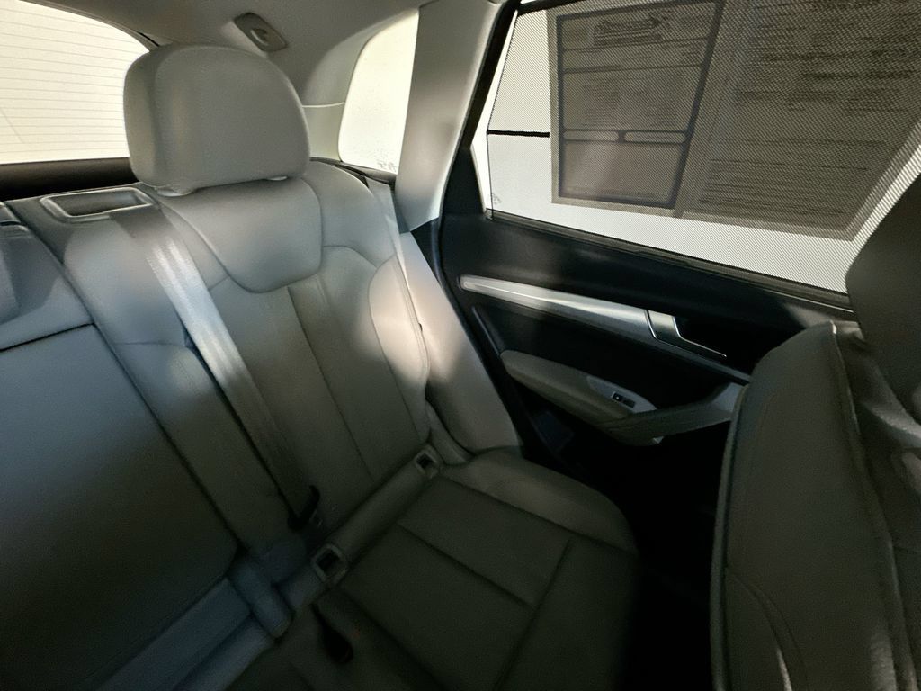Used 2018 Audi Q5 Prestige AWD/4WD image 14