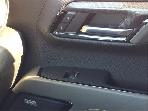 Used 2023 Chevrolet Silverado 1500 ZR2 w/ Technology Package image 28