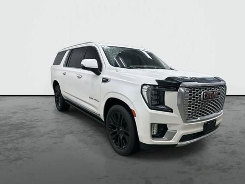 Used 2021 GMC Yukon XL Denali w/ Denali Premium Package RWD image 6