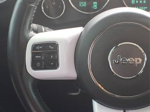 Used 2017 Jeep Wrangler Unlimited Sahara w/ Max Tow Package AWD/4WD image 10