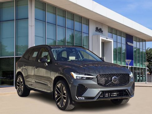 New 2026 Volvo XC60 B5 Ultra w/ Climate Package image 2