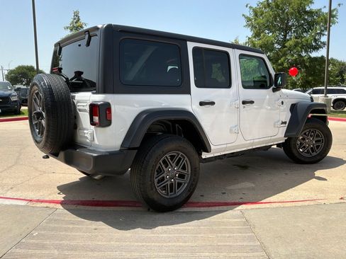 Used 2025 Jeep Wrangler Unlimited Sport AWD/4WD image 6