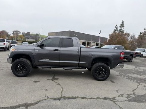 Used 2015 Toyota Tundra SR5 image 2