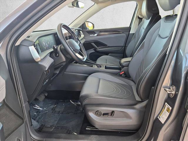 Used 2026 Volkswagen Tiguan SE FWD image 15