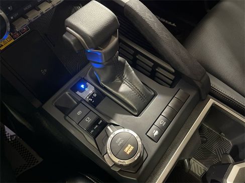 Used 2025 Toyota Tacoma Limited image 20