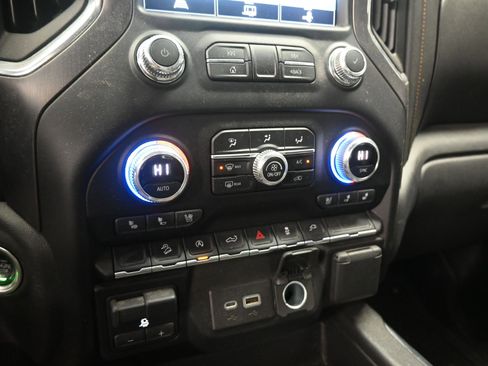Used 2021 GMC Sierra 1500 AT4 image 14