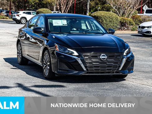 Used 2025 Nissan Altima 2.5 SV image 4