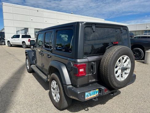 Used 2023 Jeep Wrangler Unlimited Sport AWD/4WD image 4