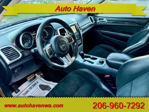 Used 2012 Jeep Grand Cherokee SRT8 w/ Luxury Group II image 9