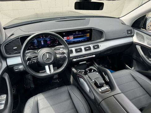 Used 2024 Mercedes-Benz GLS 580 4MATIC w/ Night Package image 28