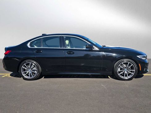 Used 2021 BMW 330i Sedan w/ Convenience Package RWD image 2