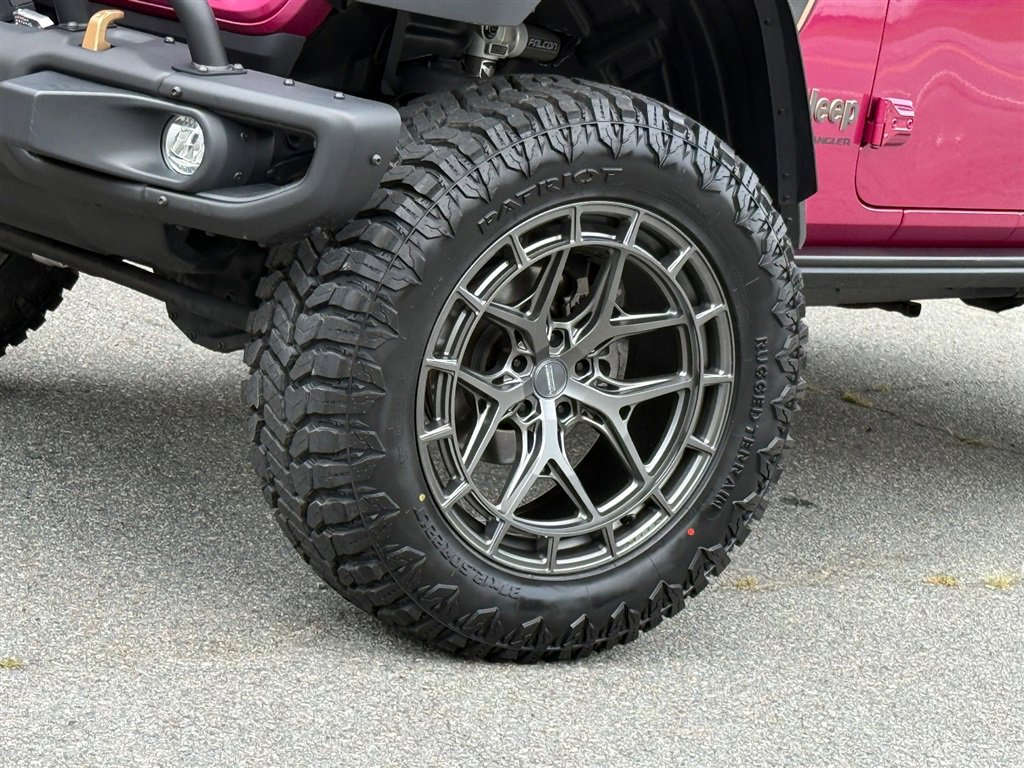 Used 2024 Jeep Wrangler Unlimited Rubicon 392 AWD/4WD image 5