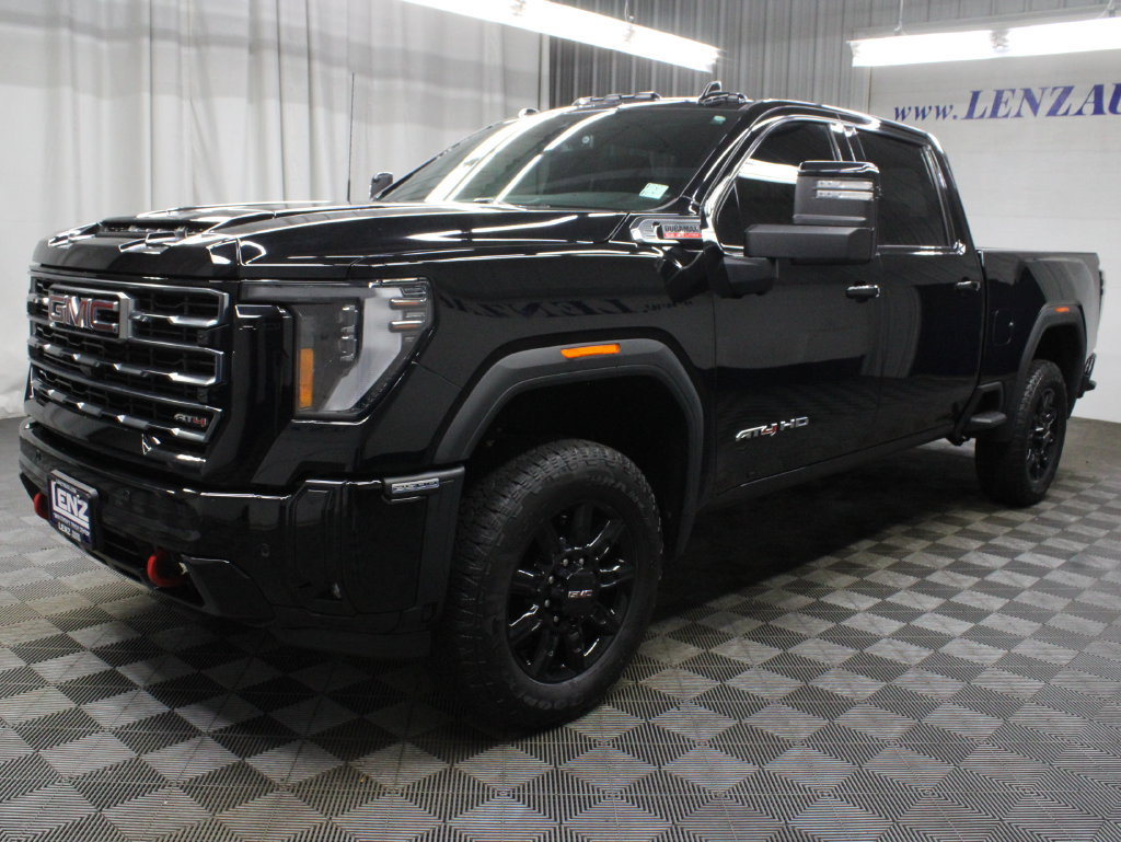 Used 2025 GMC Sierra 2500 AT4 AWD/4WD image 9
