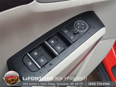Certified 2025 Kia Soul LX image 13
