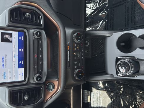 Used 2023 Ford Bronco Sport Outer Banks w/ Tech Package AWD/4WD image 19