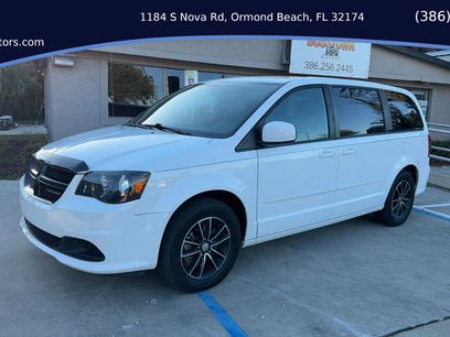 Used 2017 Dodge Grand Caravan SE