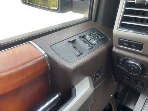 Used 2018 Ford F150 King Ranch w/ Equipment Group 601A Luxury AWD/4WD image 35