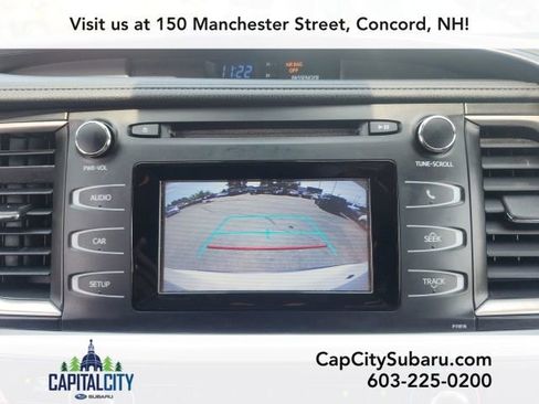 Used 2019 Toyota Highlander LE AWD/4WD image 24