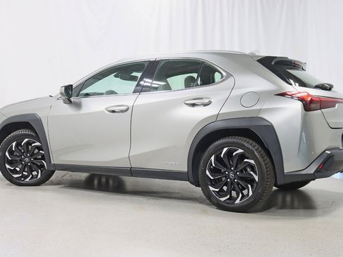 Used 2021 Lexus UX 250h w/ Premium Package AWD/4WD image 9
