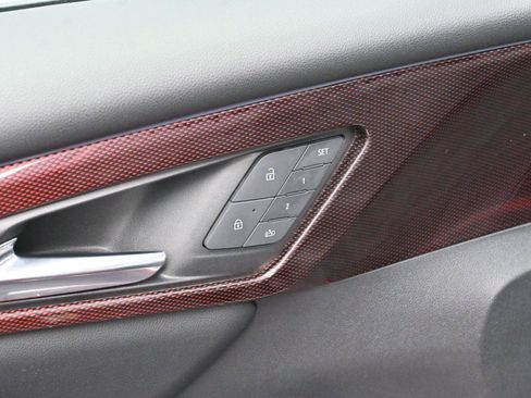 Used 2024 Chevrolet Traverse RS w/ LPO, Floor Liner Package image 10