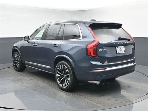 New 2026 Volvo XC90 B6 Plus w/ Protection Package Premier image 7