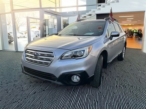 Used 2017 Subaru Outback 2.5i Premium image 1