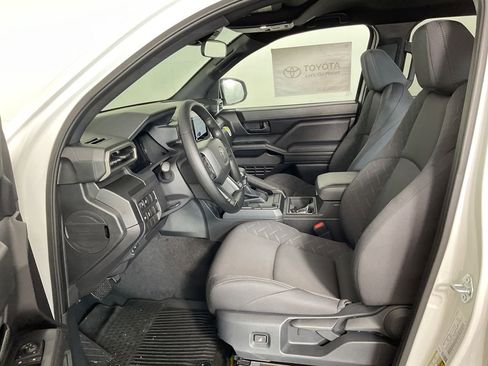 Used 2025 Toyota Tacoma SR w/ SR Upgrade Package image 15