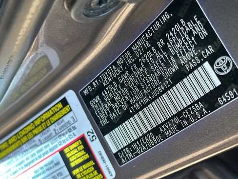 Used 2018 Toyota Camry SE w/ Moonroof Package FWD image 26