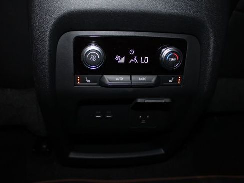 New 2026 GMC Acadia AT4 w/ Luxury Package AWD/4WD image 24