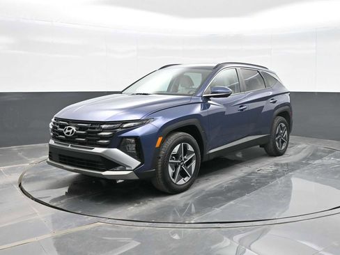 Certified 2025 Hyundai Tucson SEL image 1