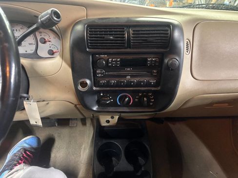 Used 2003 Ford Ranger XLT image 11