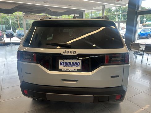New 2026 Jeep Cherokee Overland w/ Advanced Pro Tech Group AWD/4WD image 5