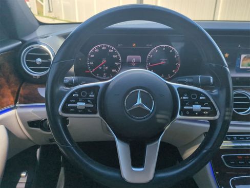 Used 2020 Mercedes-Benz E 350 Sedan image 24