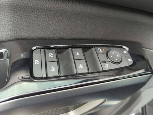 New 2026 Nissan Pathfinder SL FWD image 29