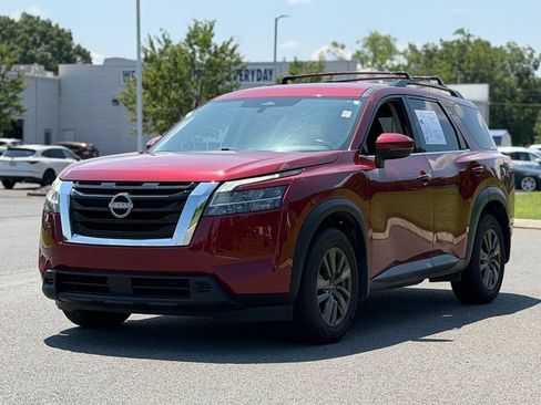 Used 2022 Nissan Pathfinder SV FWD image 6