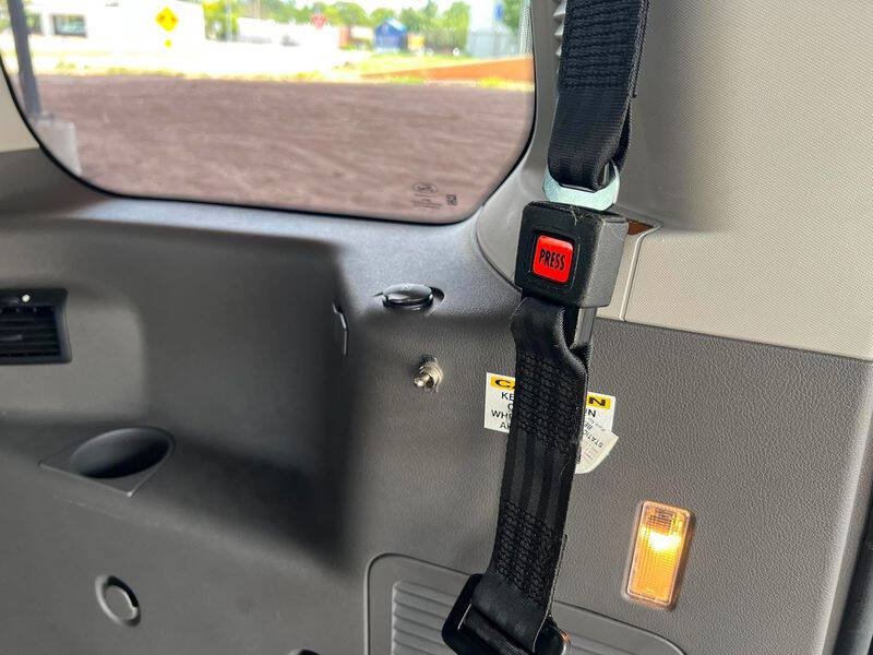 Used 2022 Ford Transit Connect XL FWD image 38